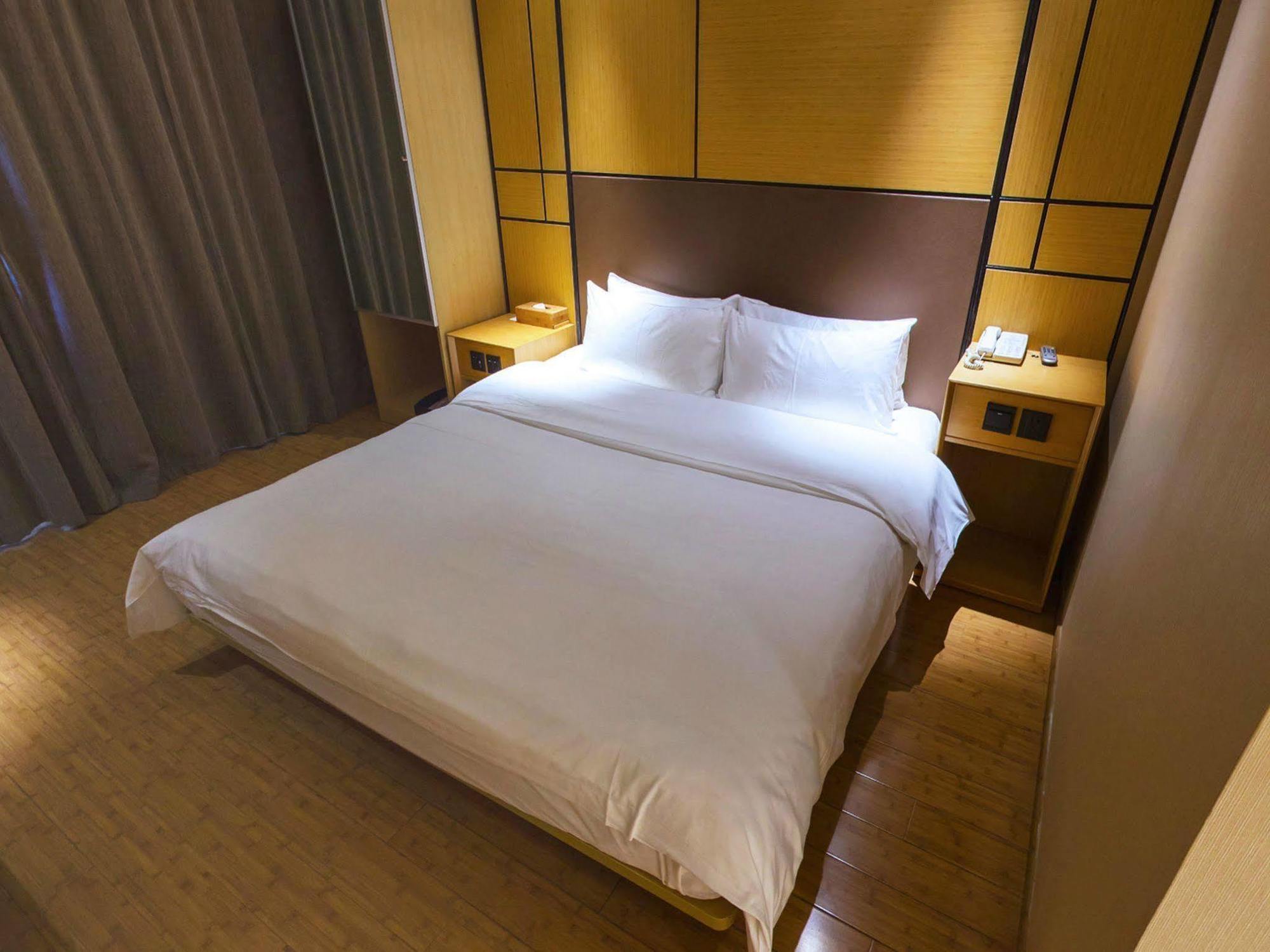 Ji Hotel Shanghai Xujiahui Xangai Exterior foto